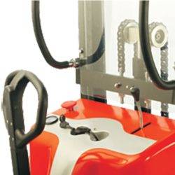 HES10 FRLE Semi-electric stacker with straddle leg 1000 kg - AMARITE